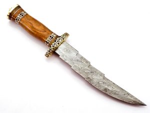 handmade hunting knife, damascus steel knife, camping knife, survival knife, bushcraft knife, handmade forged knife, full tang hunting knife, skinning knife, rosewood handle knife,Handmade Damascus Hunting Knife